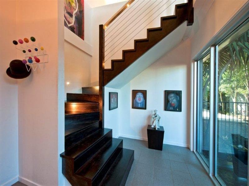 19 Yacht Street, Southport QLD 4215