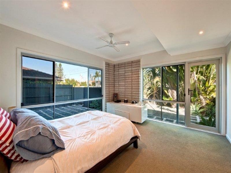 19 Yacht Street, Southport QLD 4215