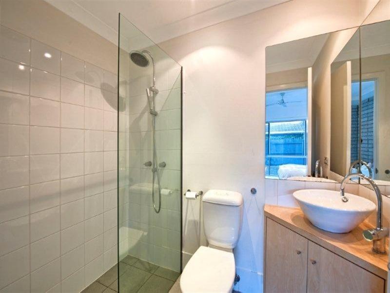 19 Yacht Street, Southport QLD 4215