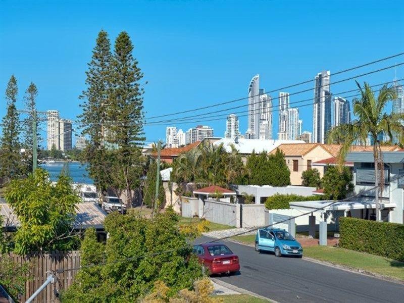 19 Yacht Street, Southport QLD 4215