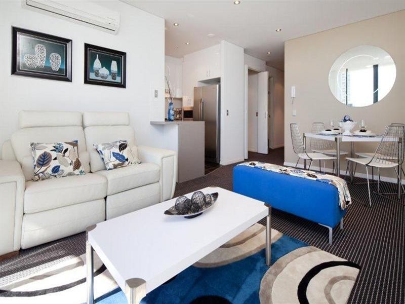 2 Aqua Street, Southport QLD 4215