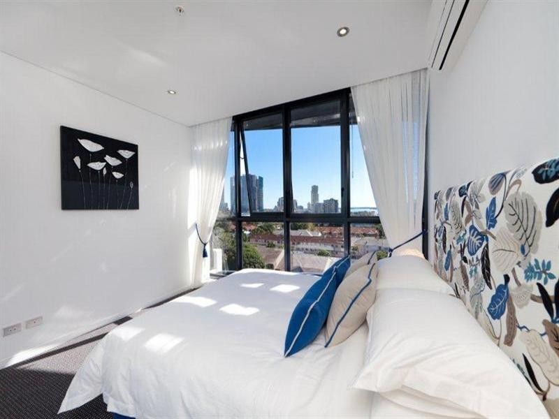 2 Aqua Street, Southport QLD 4215