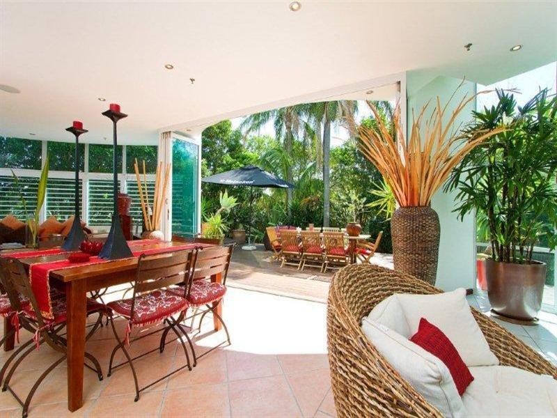 3 Tedder Avenue, Main Beach QLD 4217