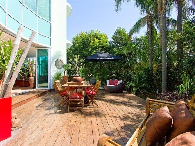 3 Tedder Avenue, Main Beach QLD 4217