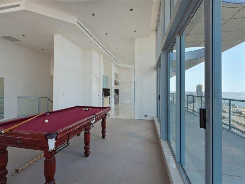 1 Como Crescent, Southport QLD 4215