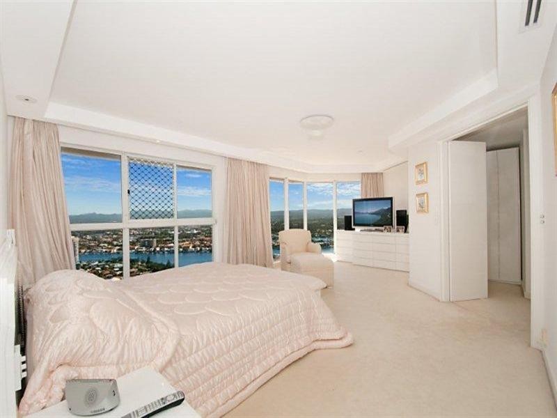 2 Admiralty Drive, Surfers Paradise QLD 4217