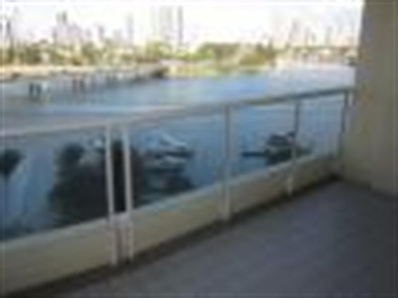 75 Brighton Parade, Southport QLD 4215
