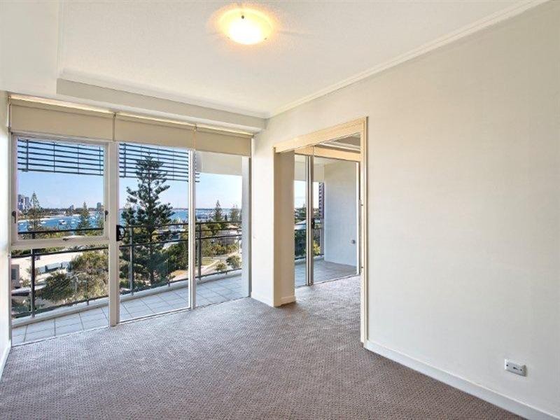 1 Lennie Avenue, Main Beach QLD 4217