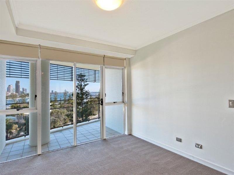 1 Lennie Avenue, Main Beach QLD 4217