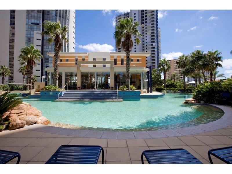 1 Lennie Avenue, Main Beach QLD 4217