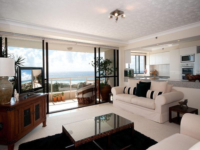 3 Cunningham Avenue, Main Beach QLD 4217