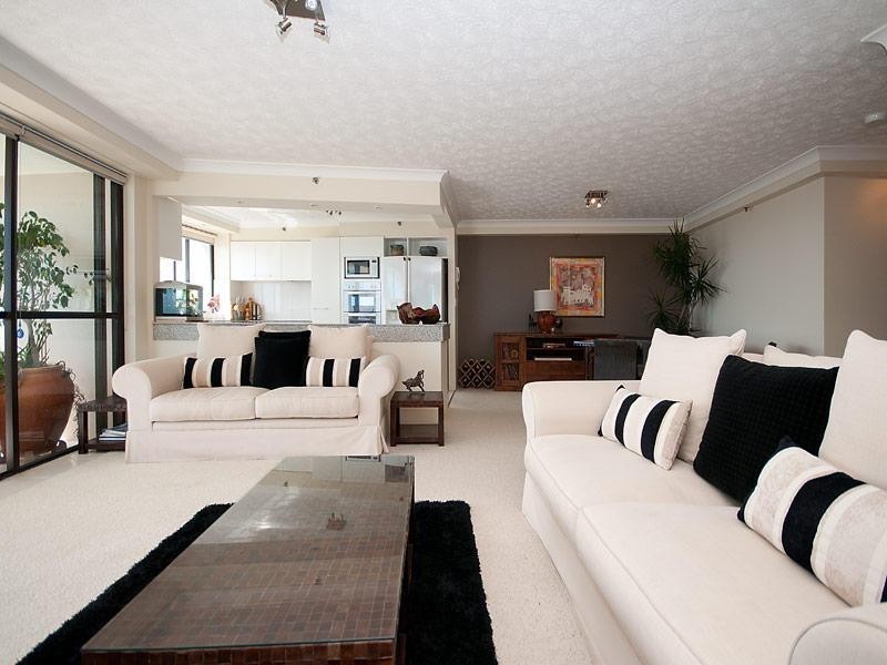 3 Cunningham Avenue, Main Beach QLD 4217