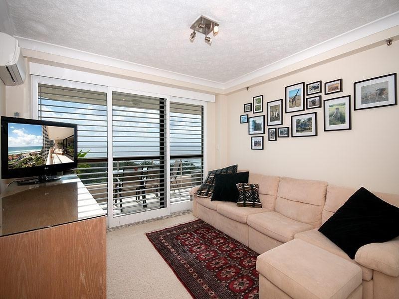 3 Cunningham Avenue, Main Beach QLD 4217