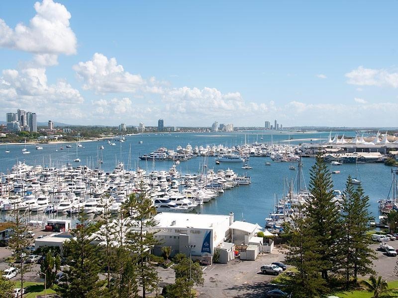 3 Cunningham Avenue, Main Beach QLD 4217