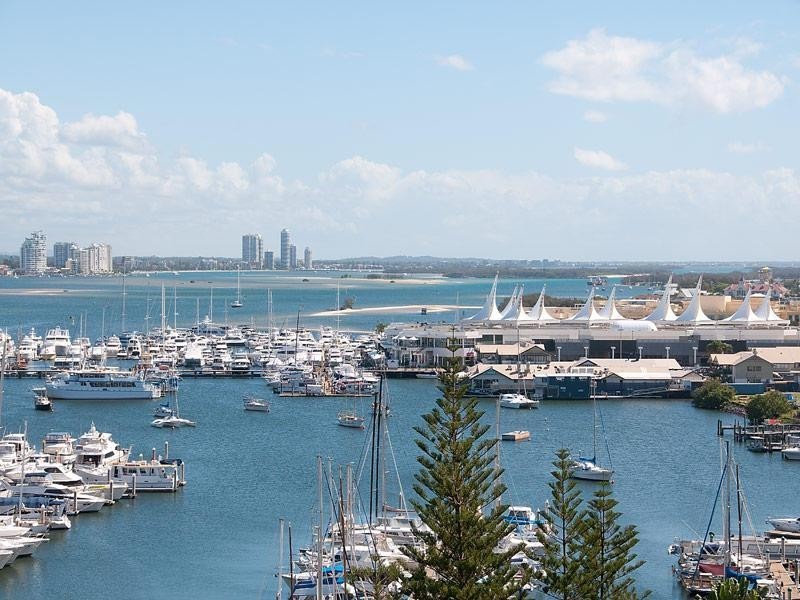 3 Cunningham Avenue, Main Beach QLD 4217