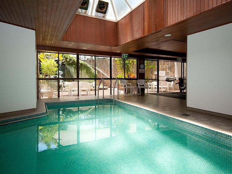 3 Cunningham Avenue, Main Beach QLD 4217