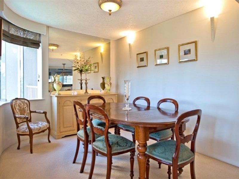 1 Peak Avenue, Main Beach QLD 4217