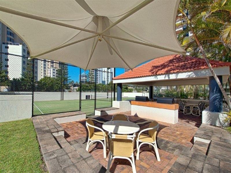 1 Peak Avenue, Main Beach QLD 4217