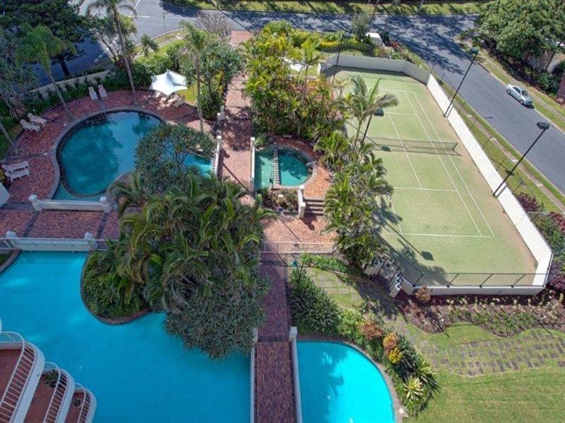 1 Peak Avenue, Main Beach QLD 4217
