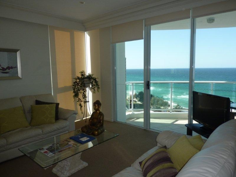 5 Woodroffe Avenue, Main Beach QLD 4217