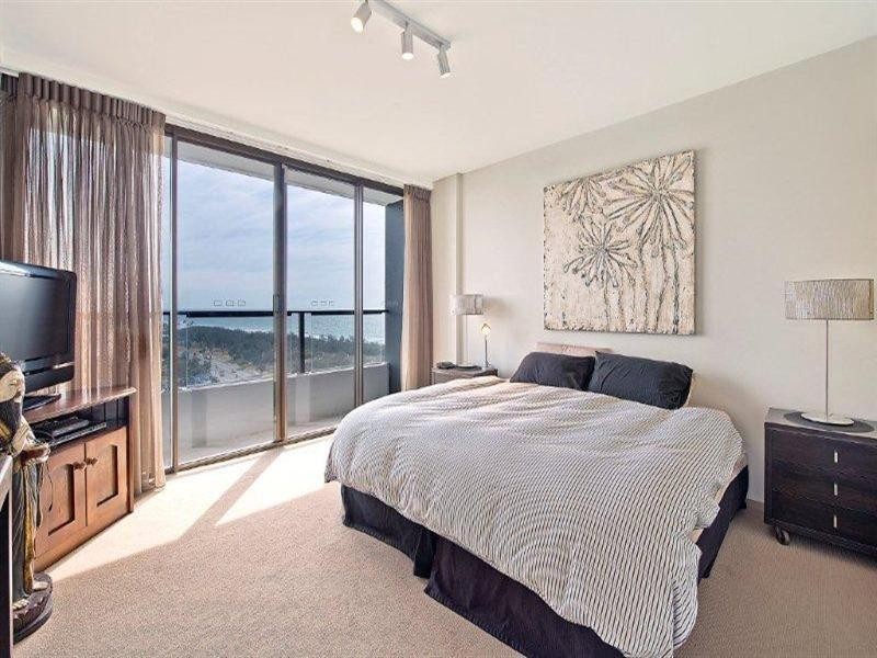 14 Macarthur Parade, Main Beach QLD 4217