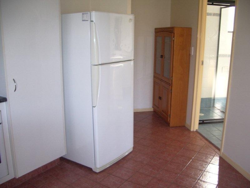 10 Bath Street, Labrador QLD 4215