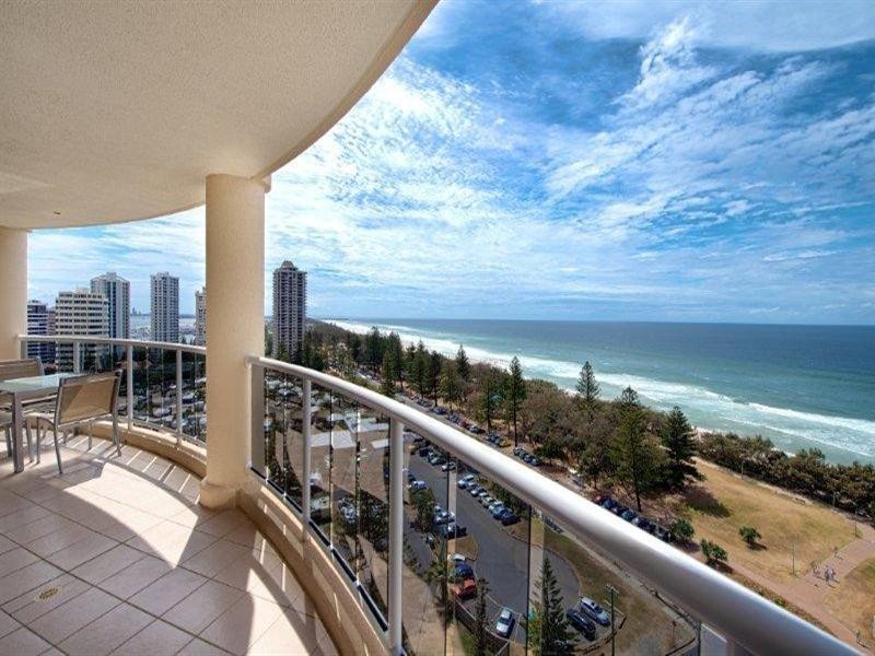 59 Pacific Street, Main Beach QLD 4217