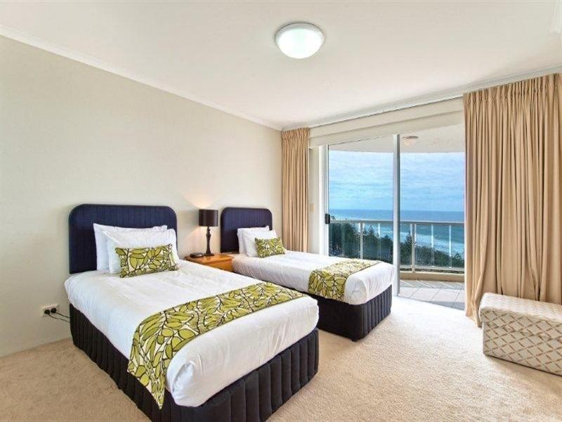 59 Pacific Street, Main Beach QLD 4217