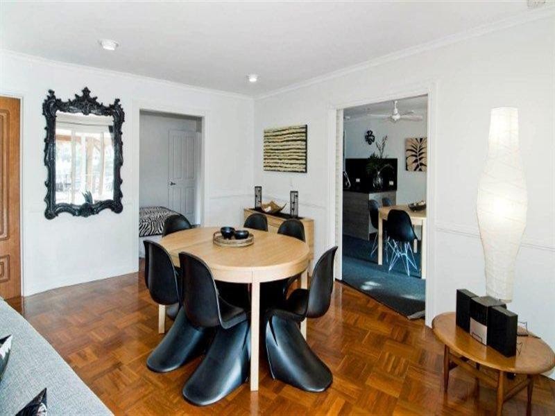 12 The Promenade, Isle Of Capri QLD 4217