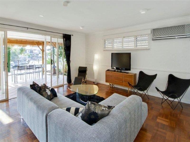 12 The Promenade, Isle Of Capri QLD 4217