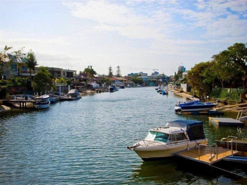 12 The Promenade, Isle Of Capri QLD 4217