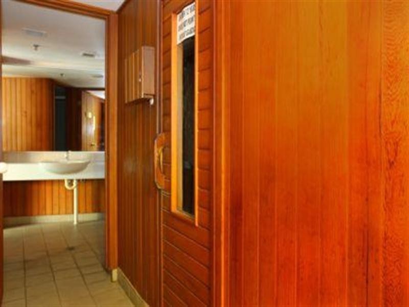 3 Cunningham Avenue, Main Beach QLD 4217