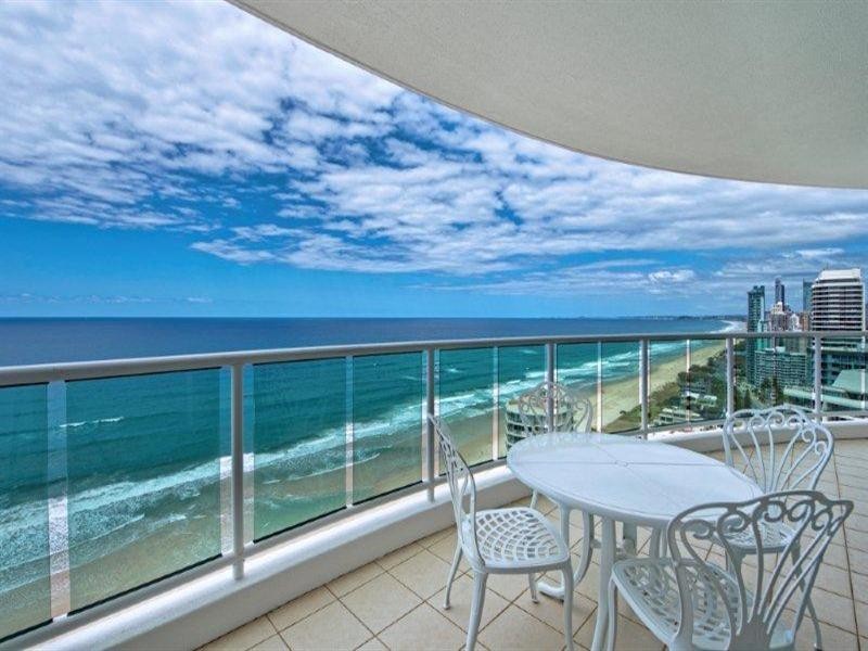 5 Woodroffe Avenue, Main Beach QLD 4217