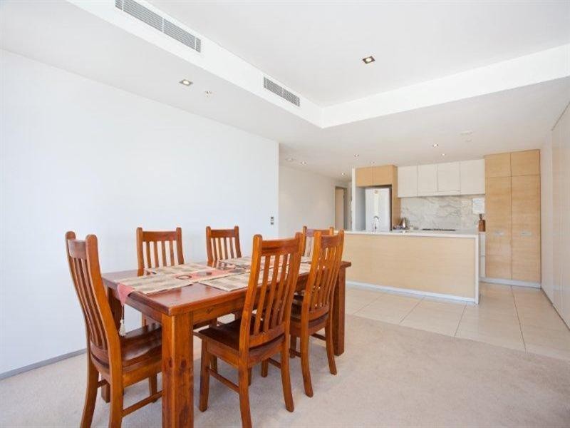 6 The Esplanade, Burleigh Heads QLD 4220