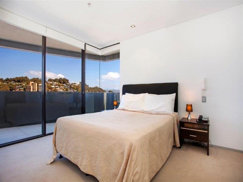 6 The Esplanade, Burleigh Heads QLD 4220