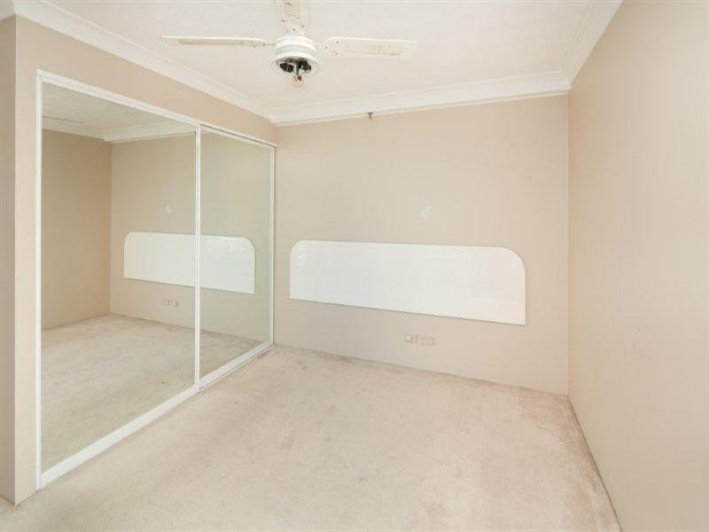 20 Cronin Avenue, Main Beach QLD 4217