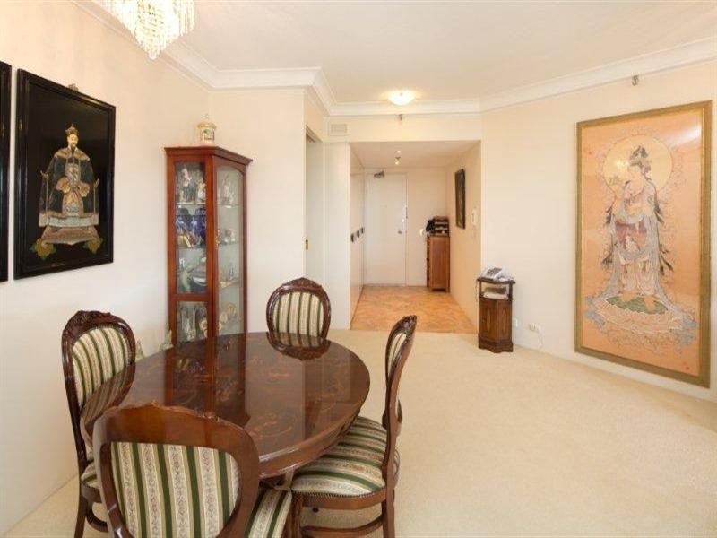 2 Admiralty Drive, Surfers Paradise QLD 4217