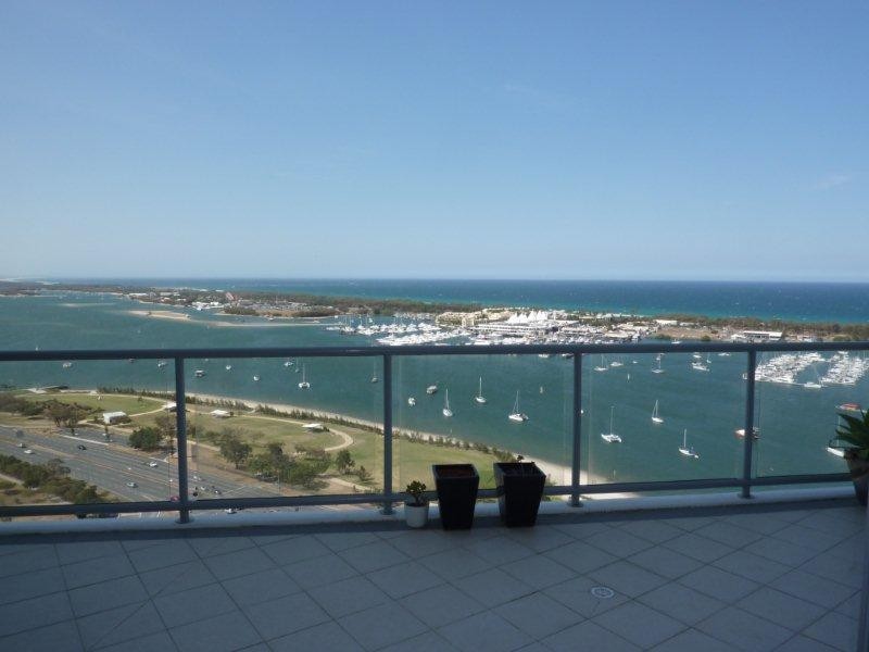 1 Como Cresent, Southport QLD 4215