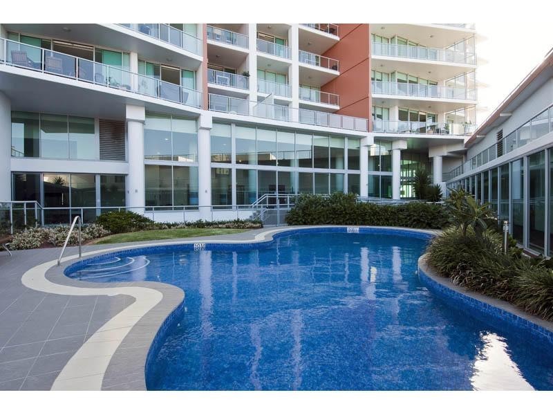1 Como Cresent, Southport QLD 4215
