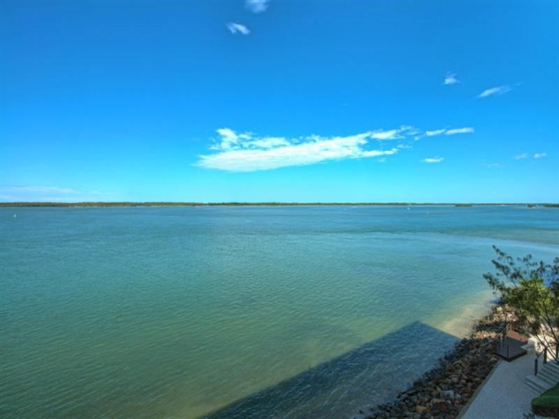 2 Ephraim Island, Paradise Point QLD 4216