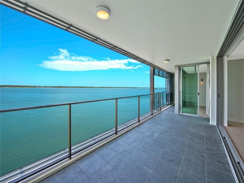2 Ephraim Island, Paradise Point QLD 4216