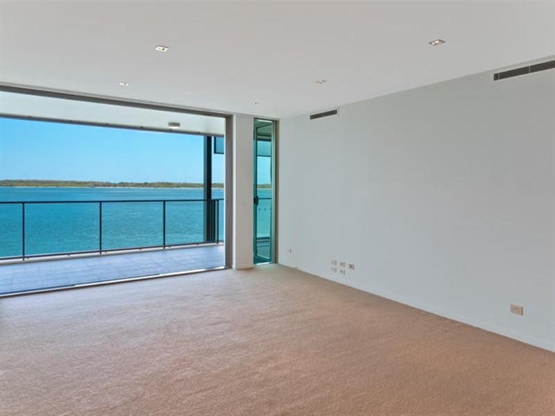 2 Ephraim Island, Paradise Point QLD 4216