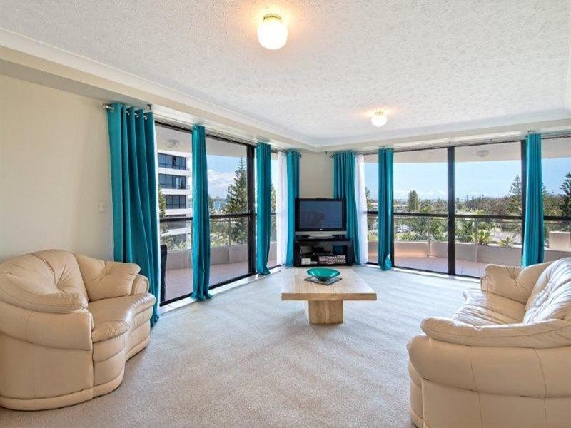 13 Cunningham Avenue, Main Beach QLD 4217