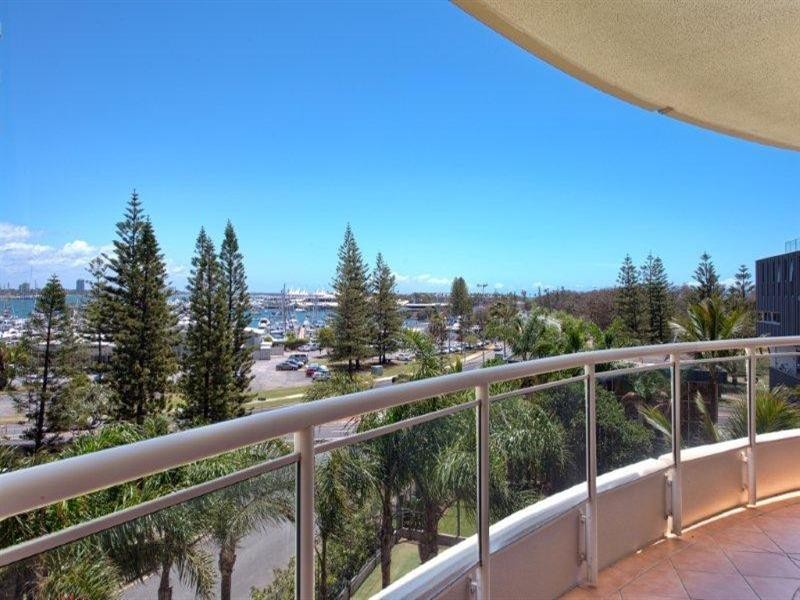 13 Cunningham Avenue, Main Beach QLD 4217