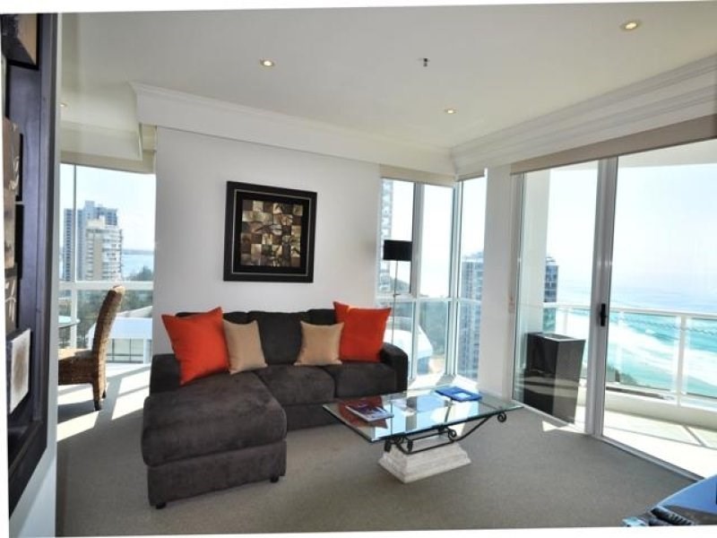 5 Woodroffe Avenue, Main Beach QLD 4217