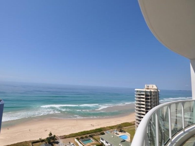 5 Woodroffe Avenue, Main Beach QLD 4217