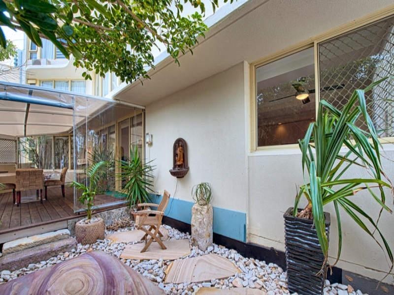 1 Serisier Avenue, Main Beach QLD 4217