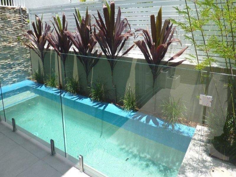 12 Oak Avenue, Surfers Paradise QLD 4217