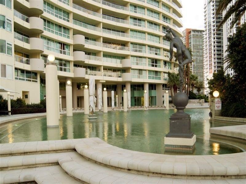 75 Brighton Parade, Southport QLD 4215