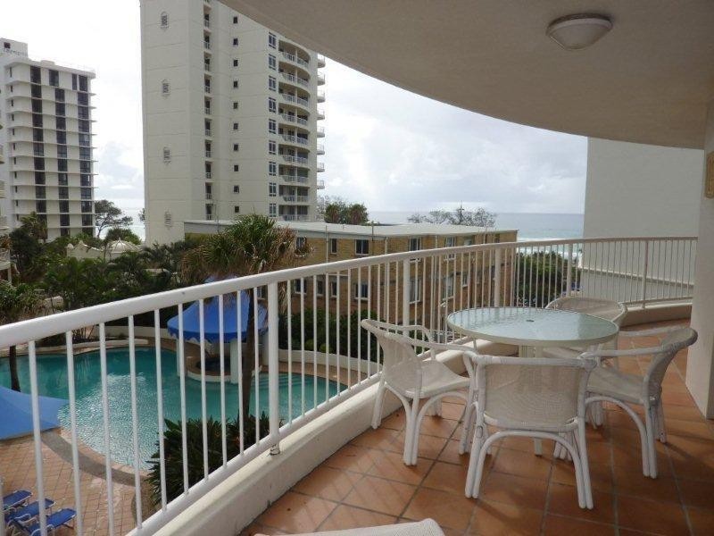 11 Elkhorn Avenue, Surfers Paradise QLD 4217